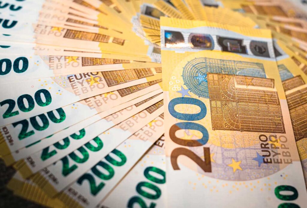 Introduzione bonus benzina di 200 euro anche per auto elettriche