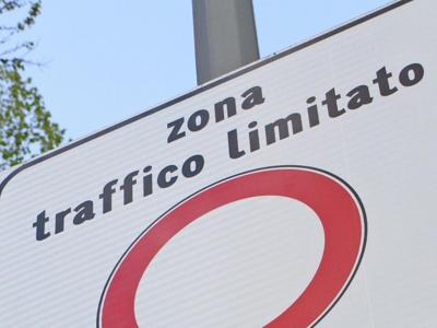 Il permesso per transitare nelle Zone a Traffico Limitato si trasferisce con la proprietà dell'auto?